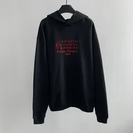 Bluzy bluzy damskie MM6 MARGIELA MARKA MADA RED DIGITAL Haftowe Haft Długie rękawy z kapturem Casual Cotton Pullover Unisex Hoodie 230826