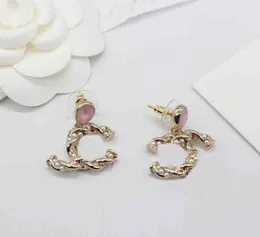2023 Luxury Quality Charm Drop Earring med rosa och vit diamant har lådestämpel i 18K guldpläterad PS7565B