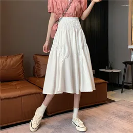 Spódnice Biała krótka kobieta letnia koreańska wersja redukującej wiek wysokiej talii elastyczne A-line średniej długości