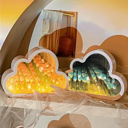 Obiekty dekoracyjne figurki DIY Cloud Tulip Mirror LED Light Light Lame stołowe Lampy stołowe dziewczyny sypialnia ozdoby nocne ręcznie robione prezenty urodzinowe 230826
