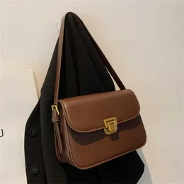 Mode läder axel croosbody väskor för kvinnor 2023 lyxdesigner högkvalitativ handväska och handväskor damer messenger väska säck