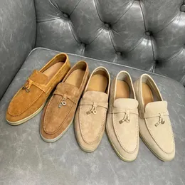 Designer skor lp kvinnor män kvinnor män casual skor sommar walk loafers mode klassisk låg mocka kalv läder mockasins basketskor gummi sula platta loafers