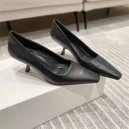 The Row Shoes High Heels Brandschuhe Frauen Designer klassischem Fashion Spoced Toe Office Karriereparty Schwarz Nackt Leder Pigalle Dinnerschuhe Größe 35-40 2E30