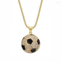 Naszyjniki wisiorek Hip Hop lodowy Bling piłka nożna piłka nożna Mężczyzna złoty kolor stalowy sportowy naszyjnik dla kobiet biżuteria