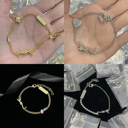 Designer Bracelets Charm Sier Chains Love Jewelry Letter Pendant Bracelet for Women Gold Earring Accessories Jewellry 238264D
