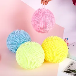 Juguete de descompresión Bola de pelo con brillo elástico Bola de ventilación Bola de dibujos animados Croquet Juguete de goma suave para niños con luz LED Juguete de goma suave para niños Regalos elásticos 230826