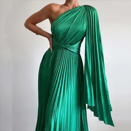 Casual Dresses Sexy Off Shoulder Banquet Maxi Dress 2023 Oblique Collar Pleated Ladies Slim Holiday Party Long Women's