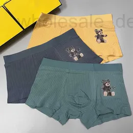 Underpants Designer Mens Underwear Boutique Pure Cotton Boxers F Dos Desenhos Animados Antibacteriano Quatro Canto Flat Leg Shorts HJAF