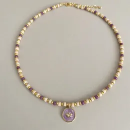 Collane con ciondolo Collana di perle bianche di mica viola fatta a mano in pietra naturale per le donne Gioielli per feste estive Design unico