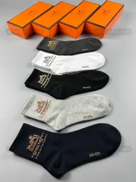 2023 Designer Luxury Socks Fashion Men's and Women's Casual Cotton Breathable Basketball Football Sports 5 Pair of Socks with Box