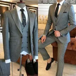 Zużycie pana młodego 3 sztuki szary mężczyźni Suits 2023 Slim Fit Peak Lapel One Button Droble Made Therno Masculino (kurtka+spodnie+kamizelka) Q230828