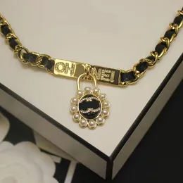 16 estilo de luxo designer carta pingente colares 18k banhado a ouro pérola couro suéter colar para festa de casamento feminino jóias de alta qualidade