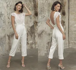 Abiti sexy urbani con apertura sul retro in pizzo Tuta da sposa con fascia da spiaggia Abito con maniche corte Lunghezza tè Abiti da sposa Abiti da sposa Pantalone 230828