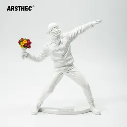 Decorative Objects Banksy Bomber Flower Thrower Sculpture Action Figure Statue Devorative Figurine Desktop Accessories POP Art Ornaments Room Decor 230828