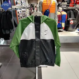 Męskie kurtki designerskie Windbreaker Windrunner Kobiety swobodny wodoodporny sport sportowy Blukie Trench Trench Training Suncreen Ubrania na zewnątrz cienki pełny płaszcz zamka błyskawiczny