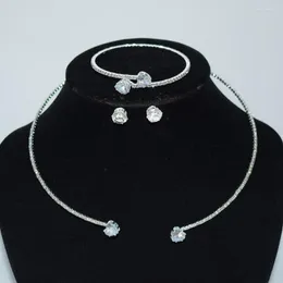 Halsbandörhängen Set 4st Luxury Heart Crystal Zircon Collar Armband Stud Earring For Women Trendy Pearl Bangle Choker Jewelry Gift