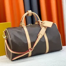 10A Bolsa de designer de alta qualidade a sacola mochila corrente sacos de viagem ao ar livre couro genuíno impressão listras carta macia única bolsa de bagagem de designer de tamanho grande sacola