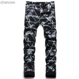 Мужские буквы цифровые печатные джинсы мода черные джинсовые брюки Слимные узкие конические брюки HKD230829