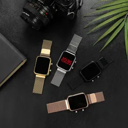 Armbandsur enkelt digital klocka för män lyxiga rostfritt stål led magnet mesh band vattentätt mode mäns elektroniska armbandsur