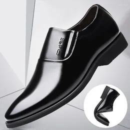 Sapatos de vestido deslizamento-on homens negócios formais de couro falso homens para terno elegante escritório mocassins quentes plus size 47 48