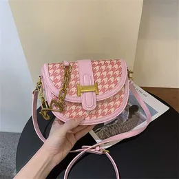 Exquisite Abendtaschen, Damen-Stil, halbrunde Satteltasche, modische geprägte Tausend-Vogel-Plaid-Einzelschulter-Gezeiten-Crossbody-Tasche 230828