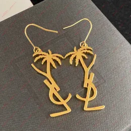 Golden Palm Letters Ladies Glamour örhängen, modedesigner smycken, bröllop, bankett, alla hjärtans dag gåvor
