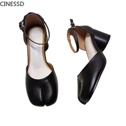 Dress Shoes Women Split Toe Ninja Tabi Pumps Woman 6cm3.5cm Heels Mary Janes Round High Heel Shoes Buckle Strap Shallow Sandals Shoes 230829