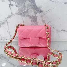 2022Ssw Calfskin Leather Classic Mini Flap Bags Thick Chain Shoulder Handbags Gold Metal Hardware Quilted Luxury Designer Purse Outdoor Sacoche Luggage 20CM