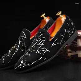 Sukienka Buty Projektant dżentelmen Charm Rhinestone Spiczasta skóra na męską bal maturę Oxford Sapatos Tenis Masculino