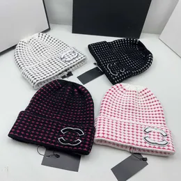 Moda chapéu de luxo designer gorro chapéu crânio capinverno unisex cashmere letras jacquard casual ao ar livre bonnet malha chapéus quentes gorros multicoloridos