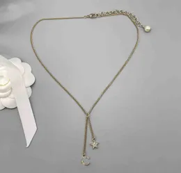 Collana con pendente di qualità 2023 con diamanti e perle di conchiglia naturale in placcato oro con timbro sulla scatola PS7548B L