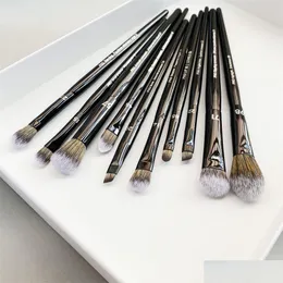 فرش المكياج Pro Eye Brush مجموعة 10-PCS العيون السوداء SHA Contouring تسليط الضوء على مخفي الشفاه المزيج أدوات التجميل D DHDGJ