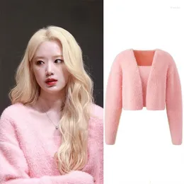 Kvinnors stickor Kpop Gidle Sexig rosa långärmad Cardigan Short Slim Sweaters Lady High Street All-Match Sweet Knitwear Winter Warm Coat