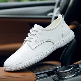 Sukienka Buty Jumpmore Men Buty Casual Fashion Mode Mężczyzna koronki w górę mieszkania czarne białe skórzane mokasyny Rozmiar 38-47