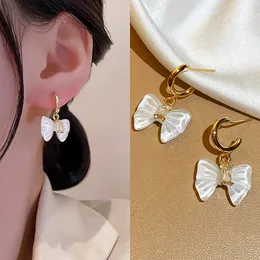 Hoop Huggie Fashion Korean Overized Gold Color Butterfly Drop örhängen för kvinnor Golden Round Zircon Wedding Söt smyckespresent 230829