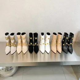 أعلى زر كوانب الأزرار الكاحل zip boots مدببة إصبع القدم الخنجر الكعب 10.5 سم الجلود الجلدية الوحيدة الحاول