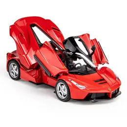 Diecast Model 1 32 Die Cast Car Play Pojazd zbiorowy sport sportowy zabawki dla dzieci VB32161 Otwarte drzwi z światłami i dźwiękiem 230829