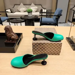 Pantofole da donna 2023 sandali piatti estivi di marca scivoli da spiaggia tendenza della moda casual infradito morbide scarpe da donna