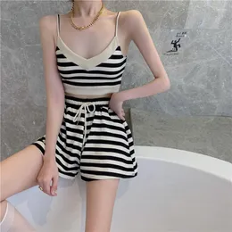 Kvinnors sömnkläder Casual Home Clothes Suit Summer Randig Suspender Hundred Step Top With Loose Shorts Two-Piece Pyjamas Sexy