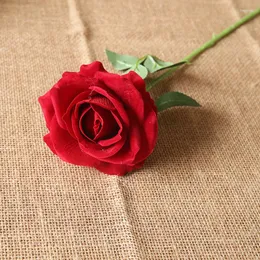 Kwiaty dekoracyjne czerwony sztuczny aksamitny kąt pojedynczy kąt róży ślub Pography Rekwizyty do sypialni El Garden Desktop Kwiatowy wystrój