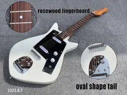 Elektrisk gitarr solid vit färdig ss pickups svart pickguard oval form svans krom delar tom bridge rostråk fingerbräda prickar inlay ingen logotyp