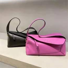 Lyxdesigner Kvinna Luxury Handväskor Kulor Väskor Kors Kroppspåsar Kopplingsväskor Geometriska linjer Underarmpaket Klassiskt Cowhide Leather