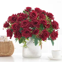Flores decorativas Ramo de rosas artificiales de larga duración Suministros de centro de mesa de decoración de boda de fidelidad de 7 cabezas