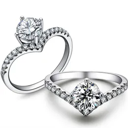 Högkvalitativ ny europeisk och amerikansk ins vind v form 1 karat mosan diamantring kvinnlig ljus lyx lyx 925 sterling silver ring