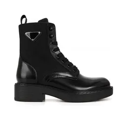 أحذية أعلى جودة أحذية أزياء مارتن مصممة أحذية نسائية أحذية الكاحل الجيب الجيب الأسود العل.