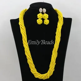 Halsband örhängen set fantastisk 2023 gula kristallpärlor kostym halsband nigerianska bröllop afrikanska brud smycken amj658