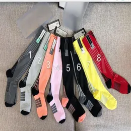 Designer knä längd strumpor strumpor för kvinnor flicka 2019 New Italy Brand Classic Sticked Cotton Shoe Hosiery Mid-Calf Length Socks229d