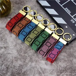 Multicolour Keychain Designer Mens Luxury Car Key Rings Womens Bag Pendant Keychains Handgjorda Fashion Metal Key Chain Chain