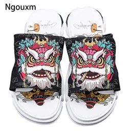 Slippers Ngouxm Summer Youth Slippers Men Уникальный дизайн высококачественные тапочки без скольжения снаружи шлепанцы с толстыми сандалиями с толстыми ногами 230830