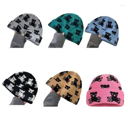 Berets Elastic Windproof Knitted Jacquard Bear Pattern Hat For Women Men Keep Ear Warm Cold Weather Supplies